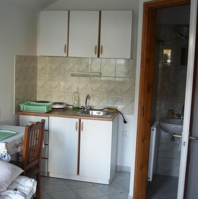 Petra Apartmanok Velem Bagian luar foto