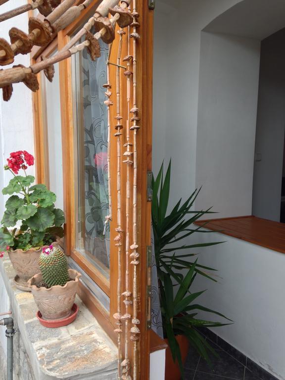 Petra Apartmanok Velem Ruang foto