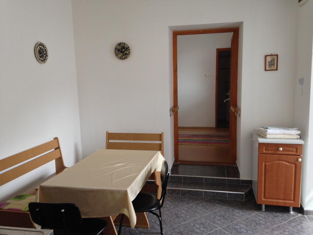 Petra Apartmanok Velem Ruang foto